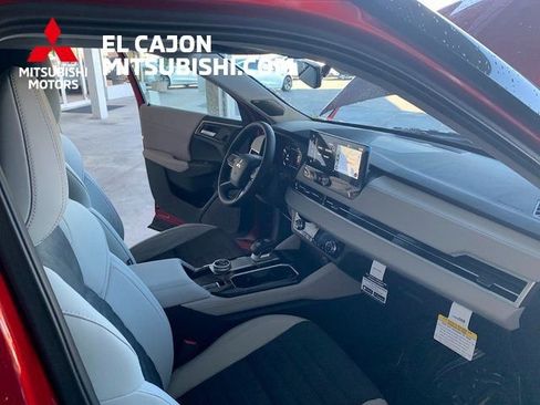 New 2026 Mitsubishi Outlander SE FWD image 22