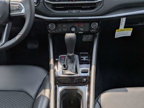 New 2026 Jeep Compass Latitude AWD/4WD image 19