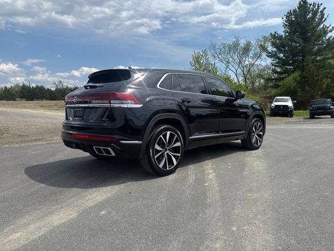 Used 2024 Volkswagen Atlas Cross Sport SEL Premium R-Line AWD/4WD image 2