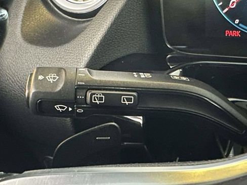 Certified 2022 Mercedes-Benz GLA 250 4MATIC image 38