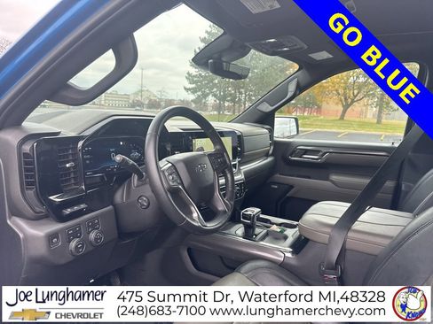 Used 2023 Chevrolet Silverado 1500 ZR2 w/ Technology Package image 16