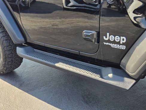 Used 2019 Jeep Wrangler Sport AWD/4WD image 17