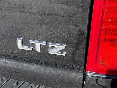 Used 2022 Chevrolet Silverado 3500 LTZ image 25