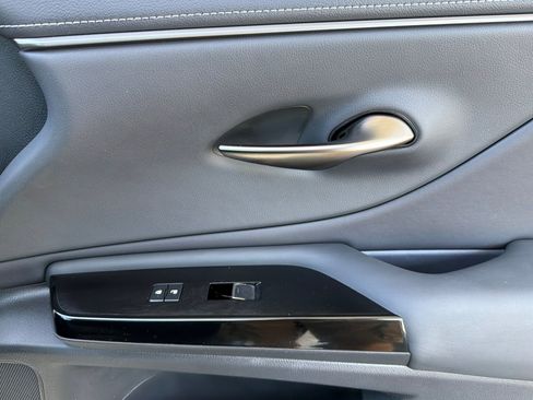 Certified 2025 Lexus ES 350 FWD image 21