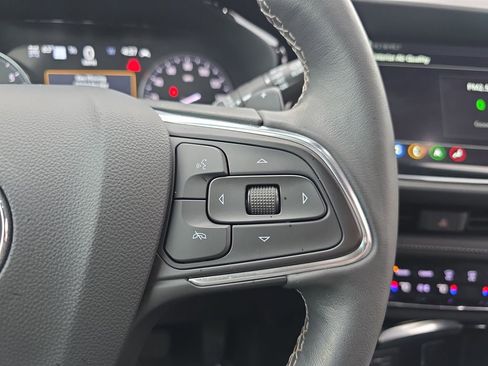 Used 2023 Buick Envision Avenir AWD/4WD image 18