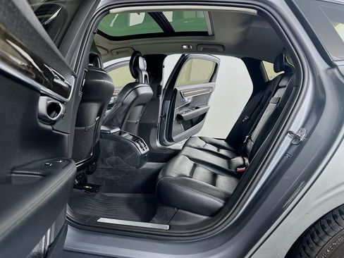 Used 2018 Volvo S90 T6 Momentum w/ Convenience Package image 32