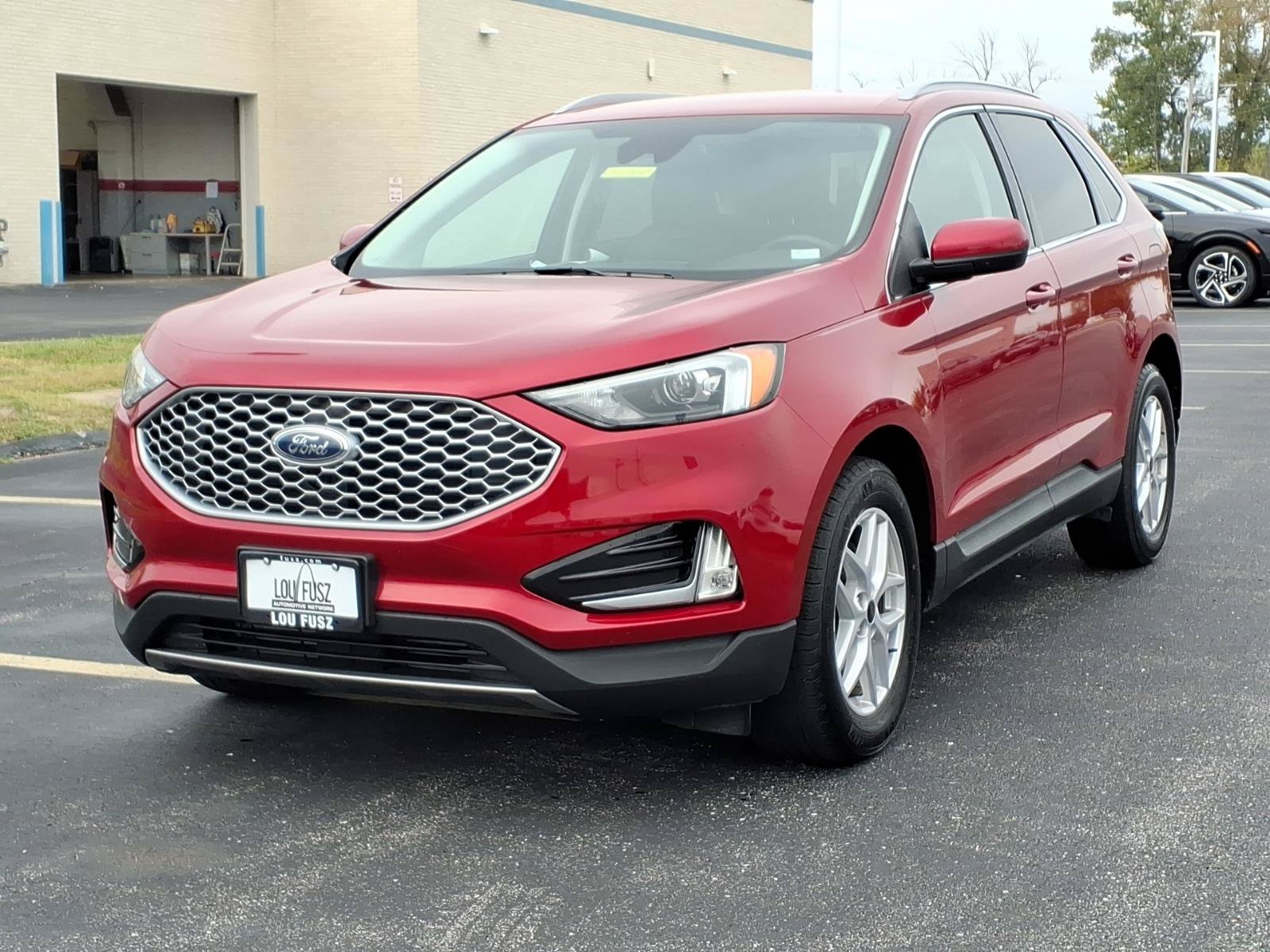 Used 2023 Ford Edge SEL w/ Convenience Package AWD/4WD image 2