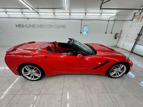 Used 2014 Chevrolet Corvette Stingray Convertible w/ 2LT Preferred Equipment Group RWD image 12