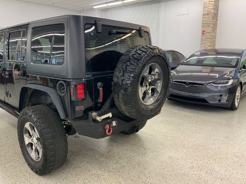 Used 2015 Jeep Wrangler Unlimited Sport image 40