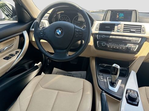 Used 2018 BMW 320i Sedan RWD image 28