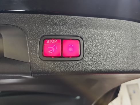 Certified 2025 Mercedes-Benz GLS 450 GLS 450 image 16