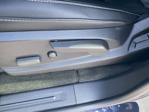 Used 2018 Chevrolet Colorado Z71 w/ Centennial Edition image 12