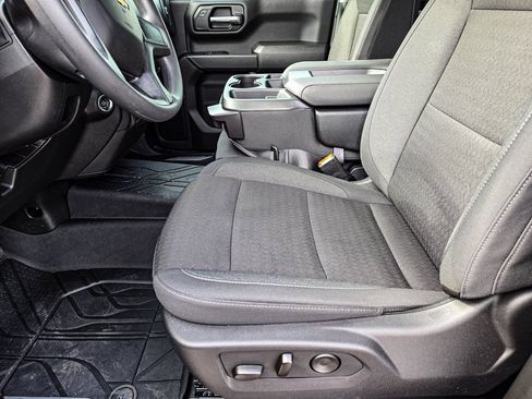 Used 2026 Chevrolet Silverado 1500 Custom AWD/4WD image 17