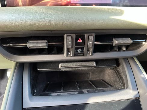 Used 2025 Porsche Macan 4S Electric image 24