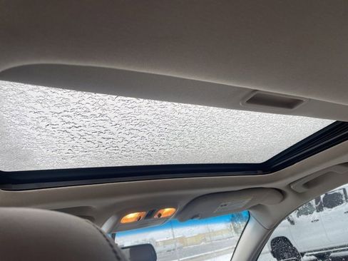 Used 2010 Ford Fusion SEL image 9