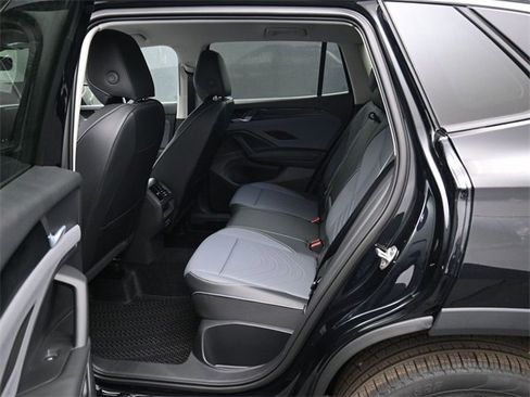 New 2026 Volkswagen Tiguan SE image 11