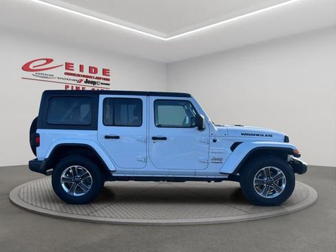 Used 2019 Jeep Wrangler Unlimited Sahara w/ Uconnect 4C Nav & Sound Group image 7