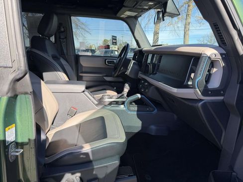 Used 2022 Ford Bronco Wildtrak image 12