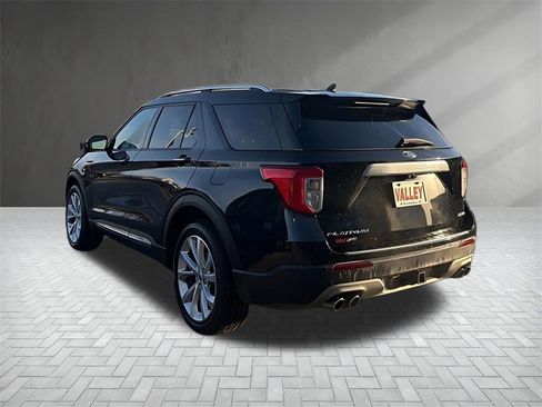 Used 2023 Ford Explorer Platinum w/ Technology Package image 5