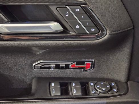 Used 2022 GMC Sierra 1500 AT4 w/ AT4 Premium Package AWD/4WD image 17