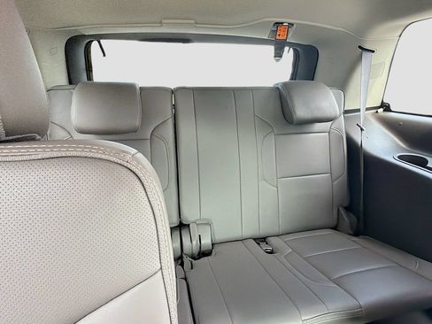 Used 2018 GMC Yukon Denali w/ Denali Ultimate Package AWD/4WD image 30