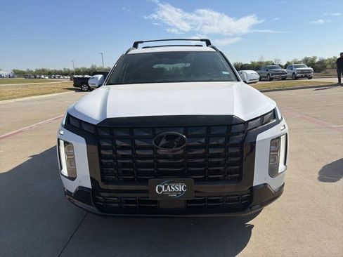 Used 2024 Hyundai Palisade Calligraphy image 2