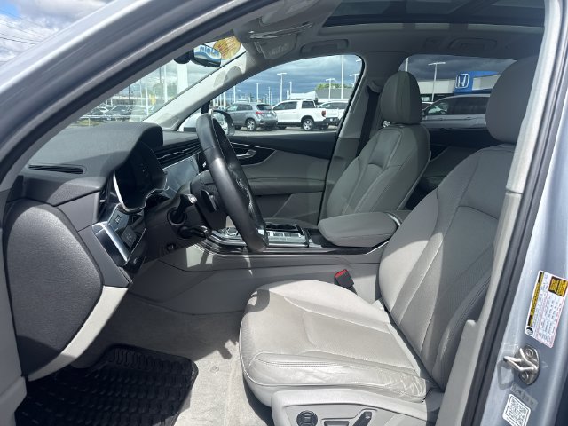 Used 2022 Audi Q7 3.0T Premium Plus w/ Premium Plus Package AWD/4WD image 15