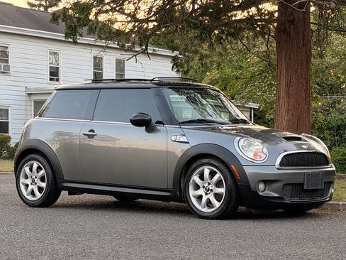 Used 2010 MINI Cooper S FWD image 6
