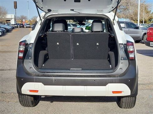 Certified 2025 Nissan Kicks SR image 29