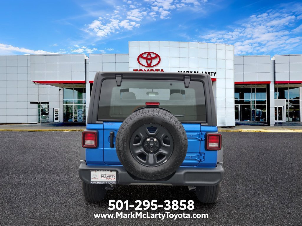Used 2026 Jeep Wrangler Sport AWD/4WD image 4