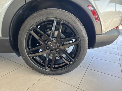 New 2026 Chevrolet Equinox EV LT image 8