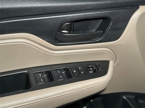 Used 2019 Honda Odyssey EX image 19