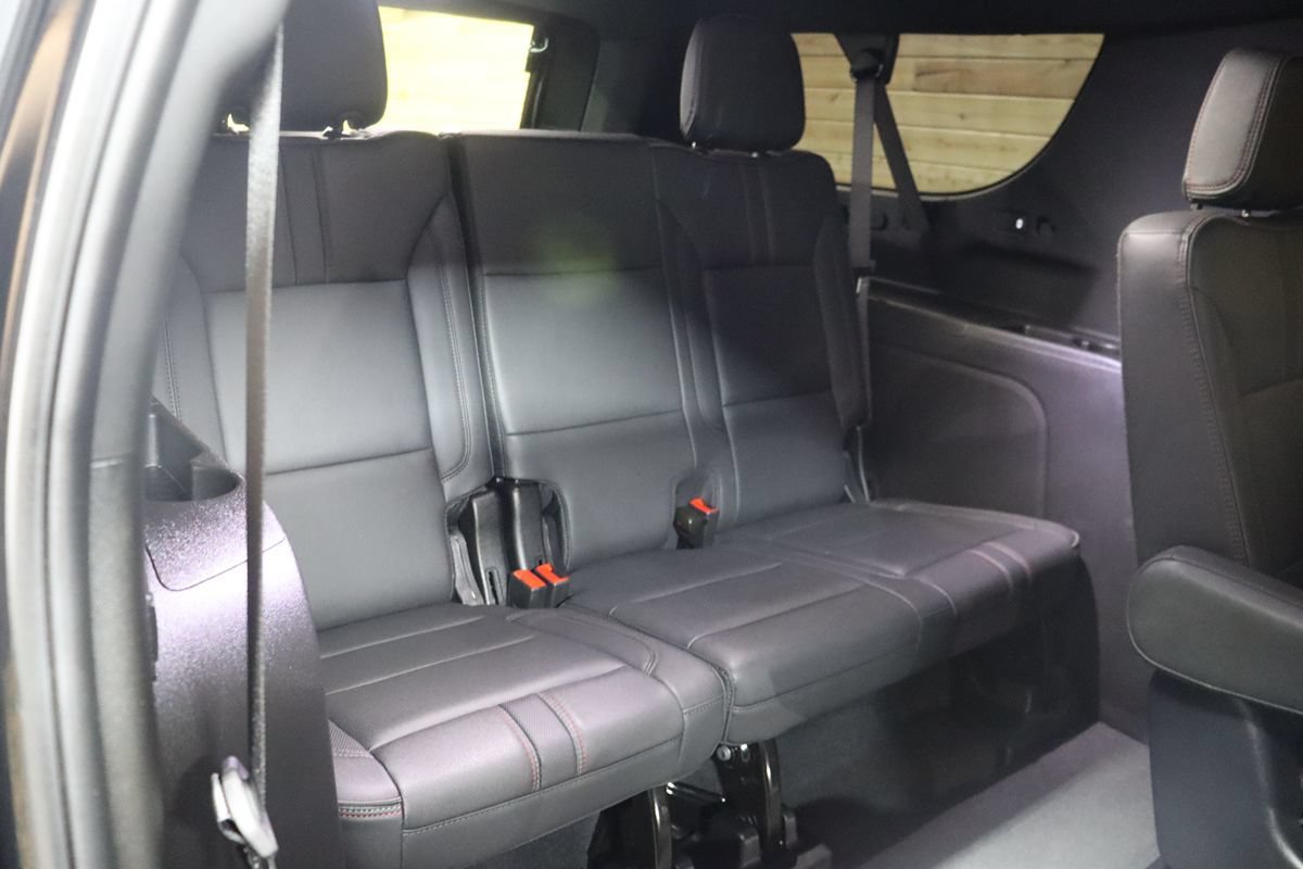 Used 2026 Chevrolet Suburban RST RWD image 56