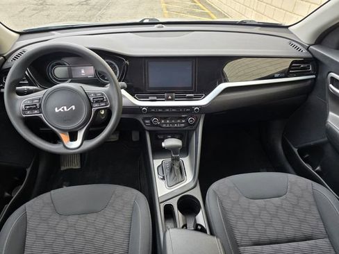 Used 2022 Kia Niro LX FWD image 2