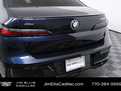 Used 2023 BMW 760i xDrive AWD/4WD image 35
