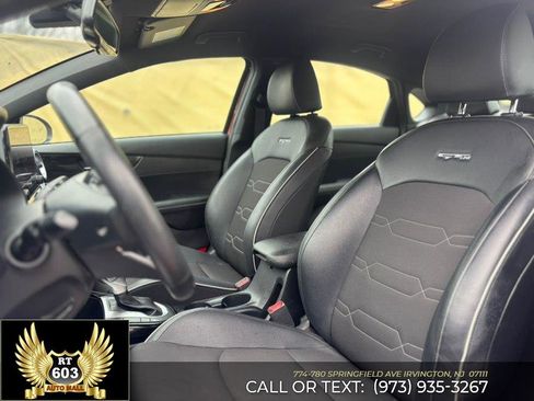 Used 2023 Kia Forte GT-Line FWD image 11