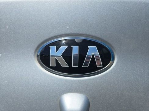 Used 2020 Kia Rio LX image 32