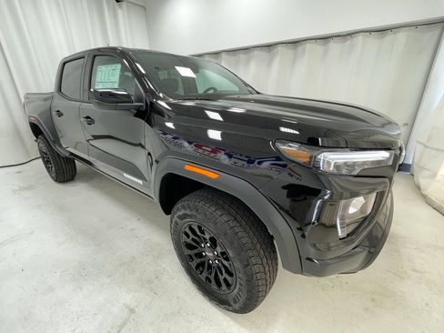 New 2026 GMC Canyon Elevation AWD/4WD image 3