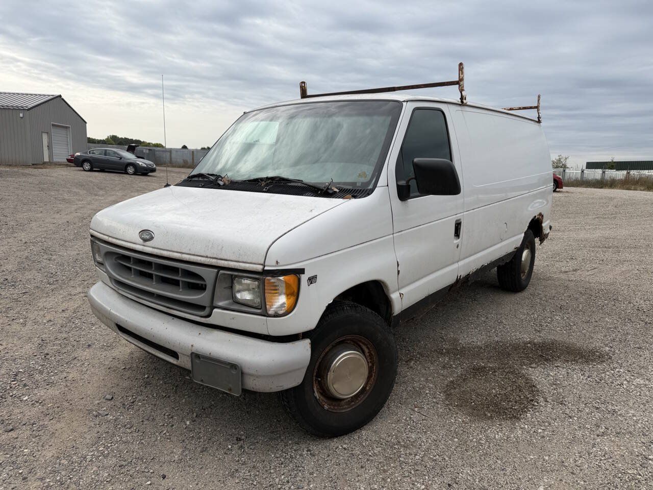 Used 1999 Ford E-350 and Econoline 350 Super Duty RWD image 1
