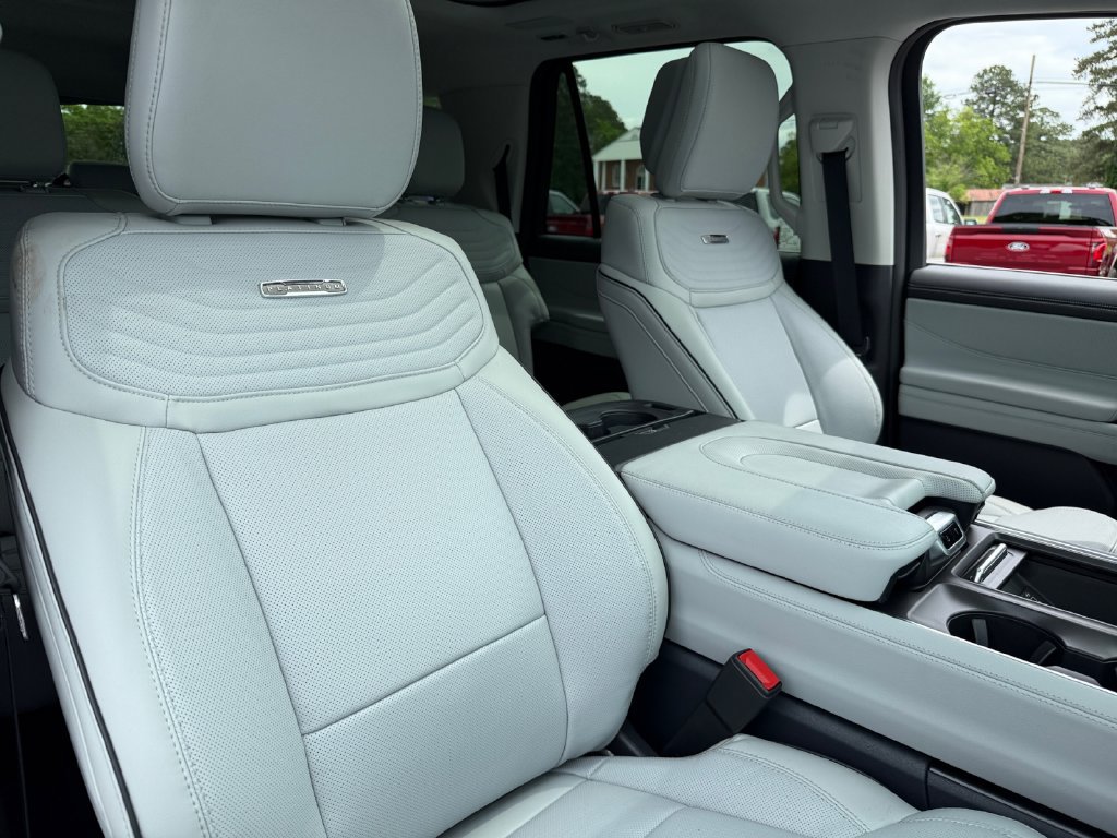 New 2026 Ford Expedition Max Platinum w/ Platinum Ultimate Package AWD/4WD image 26