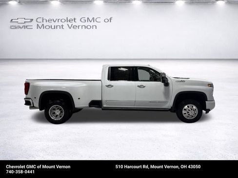 New 2026 Chevrolet Silverado 3500 High Country w/ High Country Premium Package AWD/4WD image 8