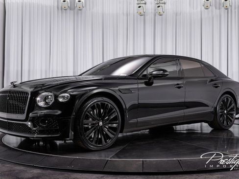 Used 2023 Bentley Flying Spur W12 image 6