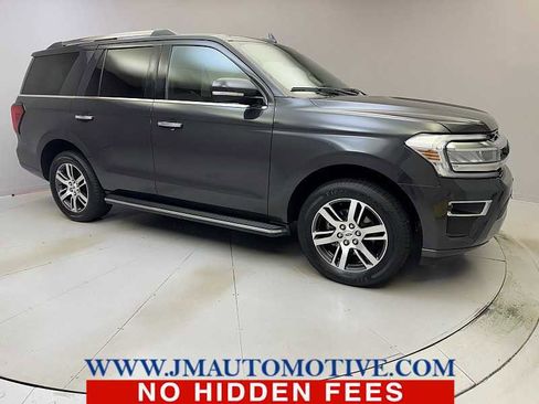 Used 2023 Ford Expedition Limited image 7