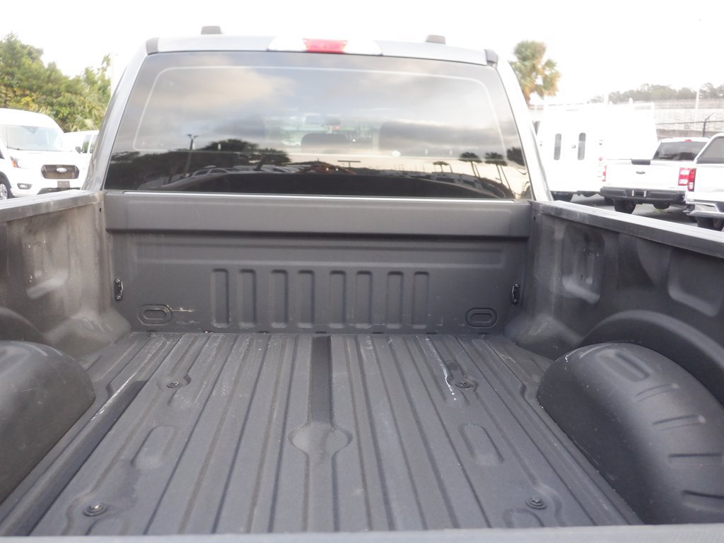 Used 2022 Ford F250 XL w/ Power Equipment Group AWD/4WD image 5