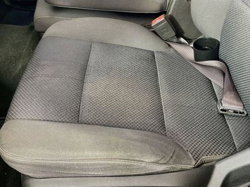 Used 2018 Chevrolet Silverado 1500 LT AWD/4WD image 19