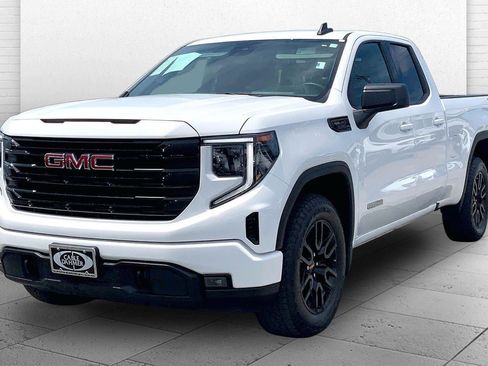 Used 2025 GMC Sierra 1500 Elevation AWD/4WD image 11