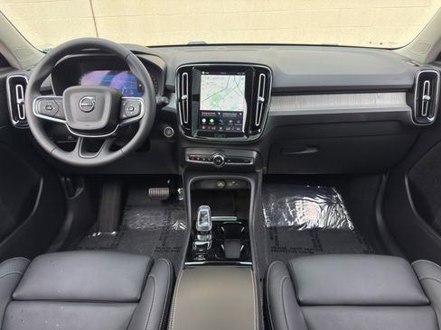 Used 2024 Volvo XC40 B5 Ultimate w/ Climate Package AWD/4WD image 13