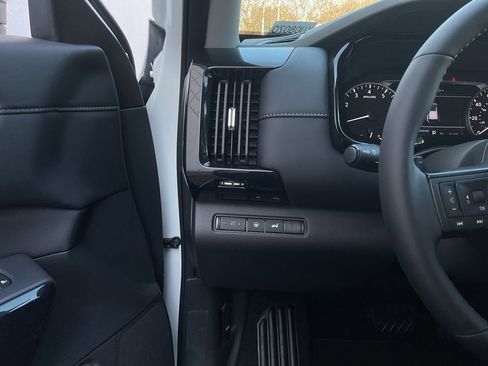 New 2026 Nissan Pathfinder SV image 25