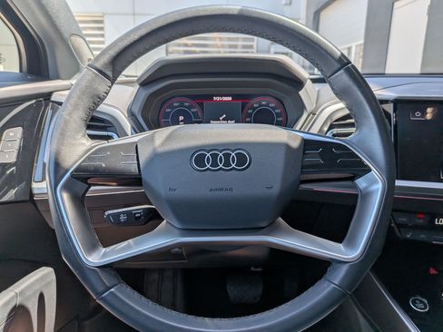 Used 2023 Audi Q4 e-tron Prestige AWD/4WD image 12