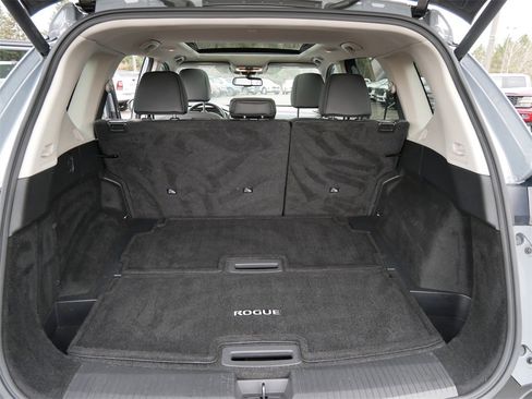 Used 2023 Nissan Rogue SL image 12